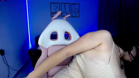 Snapshot of gabriela_r chatting on 11.12.25 Gabriela online show from 11.12.25