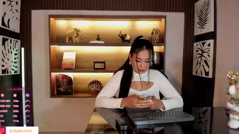 Snapshot of gaby_blaze chatting on 12.01.24 Gaby Blaze online show from 12.01.24