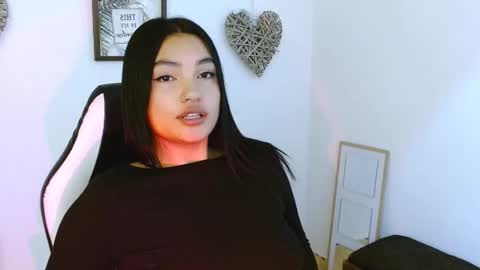 Snapshot of gaby_saikozz chatting on 09.19.25 My name is Gabriela.. nice to meet you thumbs up please its very important to me online show from 09.19.25