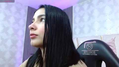 Snapshot of gaby_tay1 chatting on 10.12.25 Gaby online show from 10.12.25