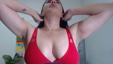 Snapshot of gabysot chatting on 02.20.25 gabysot online show from 02.20.25