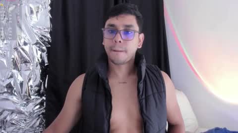 Snapshot of gadiel_edric chatting on 10.15.25 Gadiel online show from 10.15.25