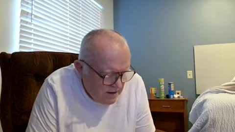 Snapshot of galacticfrank chatting on 11.12.25 galacticfrank online show from 11.12.25