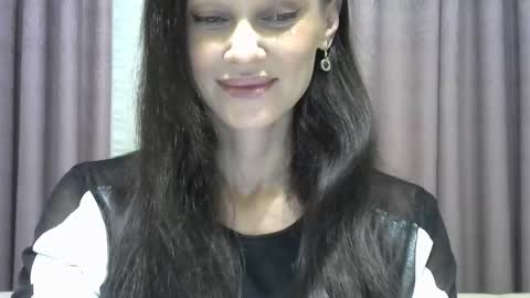 Snapshot of galaxy_33 chatting on 10.12.25 galaxy_33 online show from 10.12.25