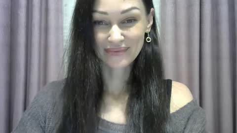 Snapshot of galaxy_33 chatting on 10.27.25 galaxy_33 online show from 10.27.25