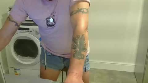 Snapshot of garybaker60 chatting on 10.03.25 Gaz online show from 10.03.25