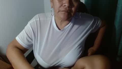 Snapshot of gatika_sexy chatting on 01.06.25 katia online show from 01.06.25