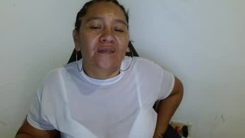 Snapshot of gatika_sexy chatting on 02.05.25 katia online show from 02.05.25