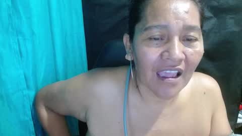 Snapshot of gatika_sexy chatting on 09.10.25 katia online show from 09.10.25