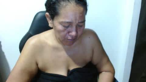Snapshot of gatika_sexy chatting on 10.08.25 katia online show from 10.08.25