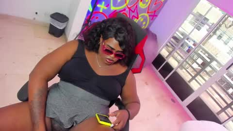 Snapshot of geanna_rose chatting on 10.03.25 geanna_rose online show from 10.03.25