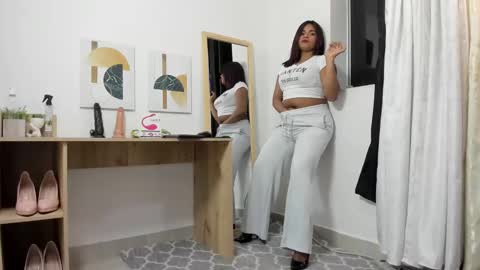 Snapshot of genesis_torres chatting on 03.08.25 Genesis online show from 03.08.25