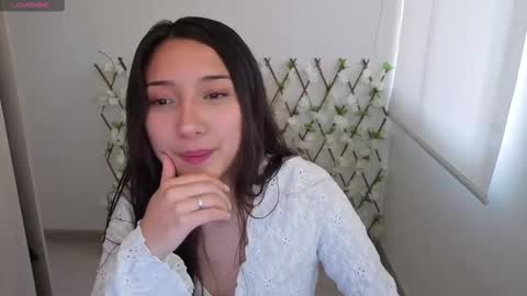 Snapshot of genet_ chatting on 09.18.25 genet_ online show from 09.18.25