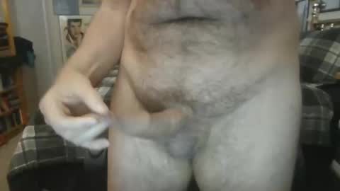 Snapshot of gentcallr chatting on 11.08.25 Steve online show from 11.08.25