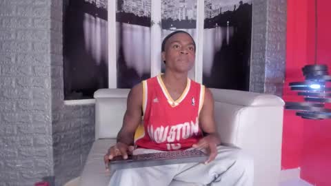 G E O R G E online show from 10.07.25