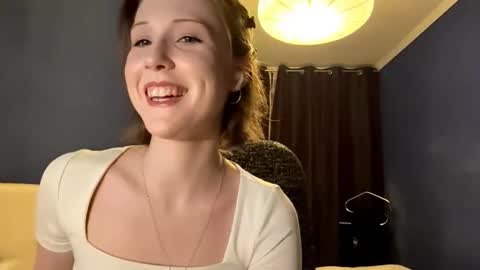 Snapshot of georgiannestrickling chatting on 11.19.25 Margaret online show from 11.19.25