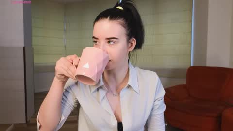 Snapshot of georginatrue chatting on 10.12.25 My name is Kelly online show from 10.12.25