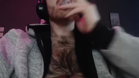 Snapshot of germanyhairyboy chatting on 12.19.24 germanyhairyboy online show from 12.19.24