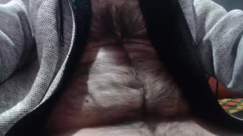 Snapshot of germanyhairyboy chatting on 12.28.24 germanyhairyboy online show from 12.28.24