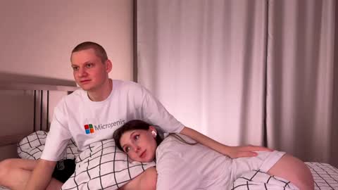 Snapshot of gethigh_ chatting on 12.10.24 Liz and Mark online show from 12.10.24