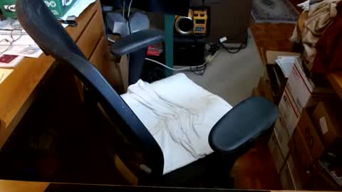 Snapshot of gfhdhr2 chatting on 11.18.25 gfhdhr2 online show from 11.18.25