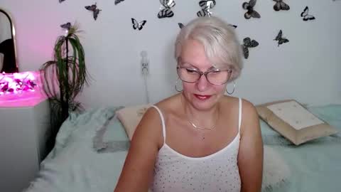 Snapshot of ghertrudequeen chatting on 09.10.25 Ghertrudequeen online show from 09.10.25
