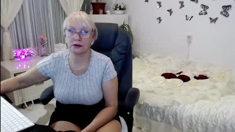 Snapshot of ghertrudequeen chatting on 10.06.25 Ghertrudequeen online show from 10.06.25
