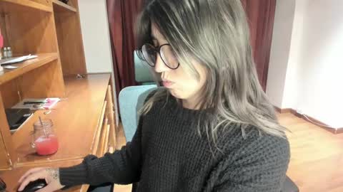 Snapshot of ghostcrimson chatting on 02.12.25 andy online show from 02.12.25
