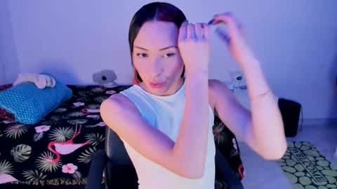 Snapshot of gia_white01 chatting on 10.15.25 GIA WHITE Independet online show from 10.15.25