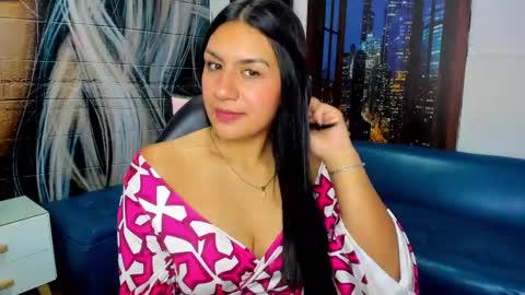 Snapshot of gigi_gilt_ chatting on 03.02.25 Gigi 3 online show from 03.02.25