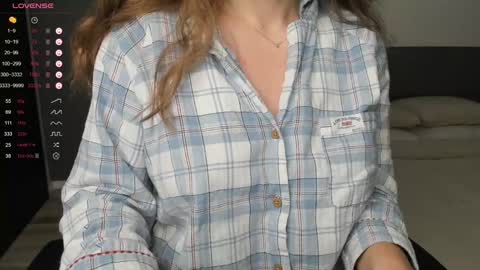 Snapshot of gigihadd chatting on 12.22.24 gigihadd online show from 12.22.24