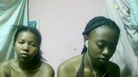 Snapshot of ginette9794 chatting on 10.11.25 Ginette9794 online show from 10.11.25