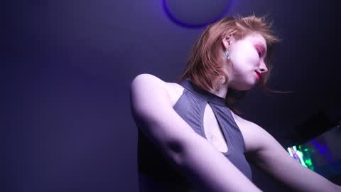        im expecting 350 thumbs up on my altar   online show from 12.26.24