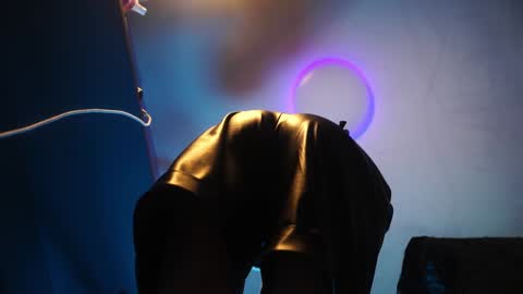        im expecting 350 thumbs up on my altar   online show from 12.28.24