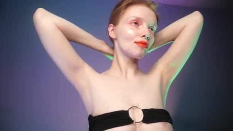        im expecting 350 thumbs up on my altar   online show from 01.09.25