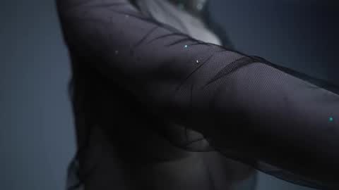        im expecting 350 thumbs up on my altar   online show from 03.05.25