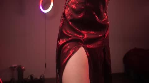        im expecting 350 thumbs up on my altar   online show from 10.13.25