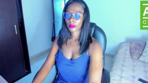 Snapshot of ginger_smil chatting on 10.05.25 Diana online show from 10.05.25