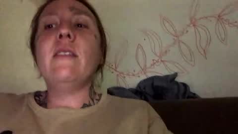 Snapshot of gingerandnatural chatting on 11.12.25 Ginger online show from 11.12.25