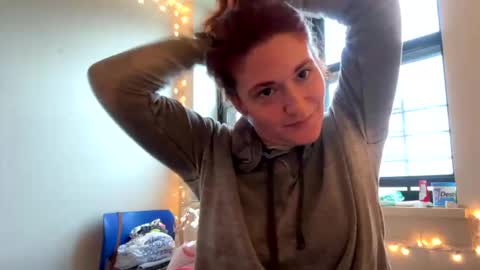 Snapshot of gingerlynx chatting on 11.03.25 gingerlynx online show from 11.03.25