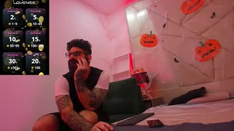 Snapshot of gio_lorenz chatting on 10.18.25 gio_lorenz online show from 10.18.25