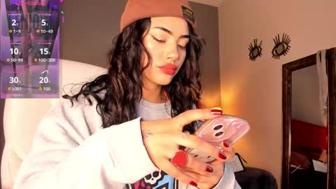 Snapshot of giovanna_oliveira chatting on 10.08.25 Giovanna online show from 10.08.25