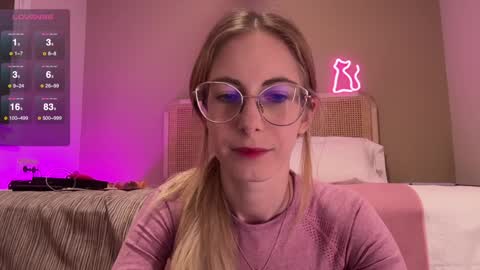 Snapshot of girl_i_am chatting on 12.28.24 Nikki online show from 12.28.24