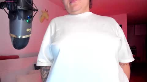 girl_inline online show from 09.17.25