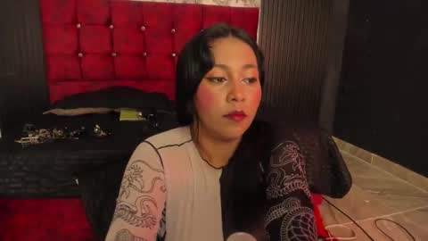 gisellholden_ online show from 11.23.25