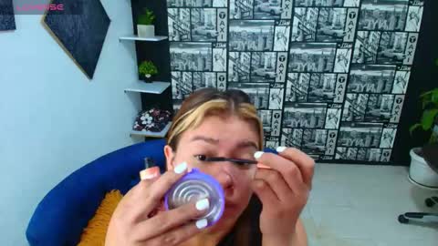Gissel angel online show from 10.16.25