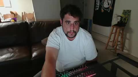 Snapshot of gitmehard008 chatting on 11.03.25 gitmehard008 online show from 11.03.25