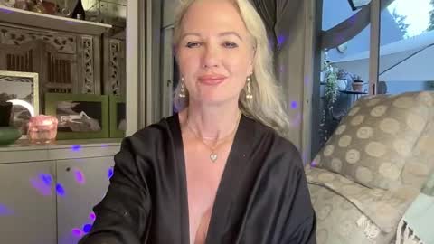 Gl1tter Barbie online show from 11.06.25