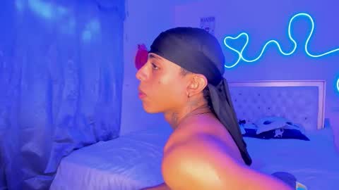 Snapshot of glader_guy chatting on 10.06.25 only for you bby  online show from 10.06.25