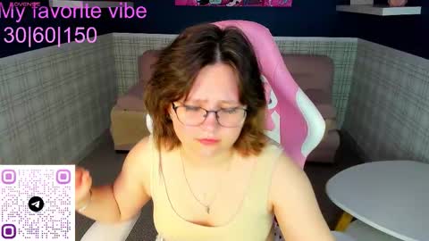 glimmer_goddesss online show from 10.14.25